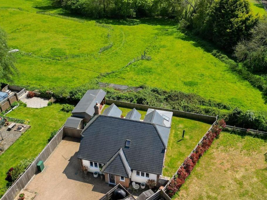 Villa Tranquil Cranbrook Hide Away With Hot Tub Exterior foto