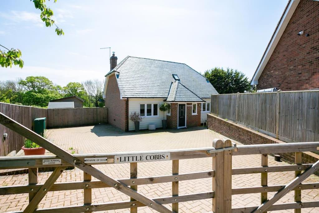 Villa Tranquil Cranbrook Hide Away With Hot Tub Exterior foto